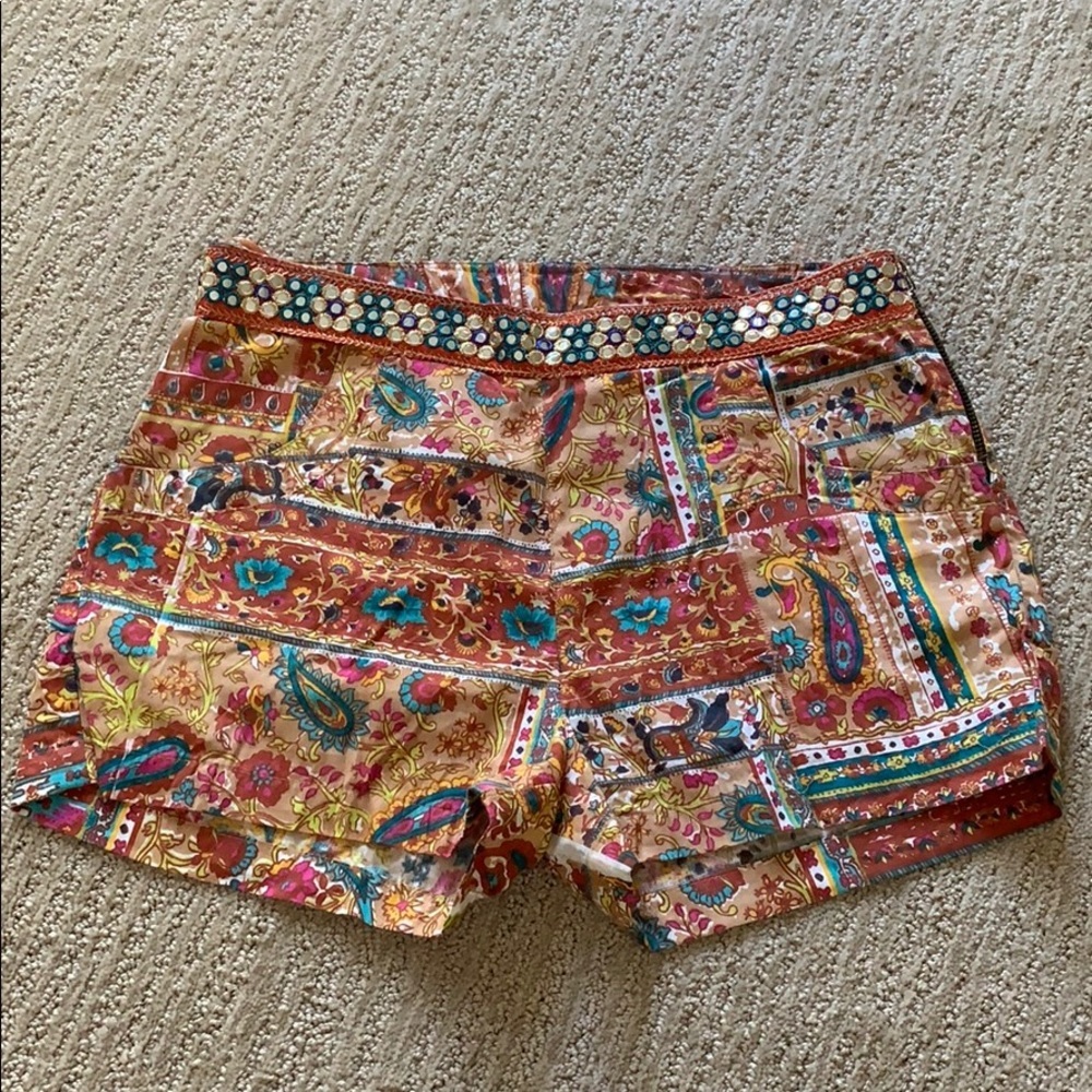 Angie Fun Shorts Size M